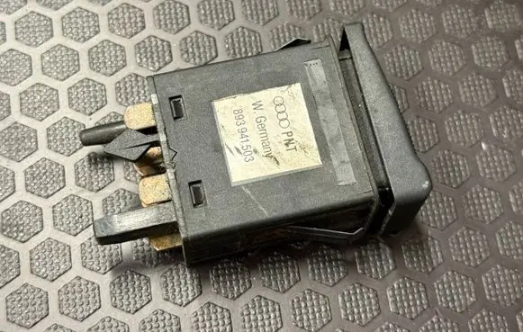 Audi 80 90 S2 B4 Windscreen/window heater switch 893941503