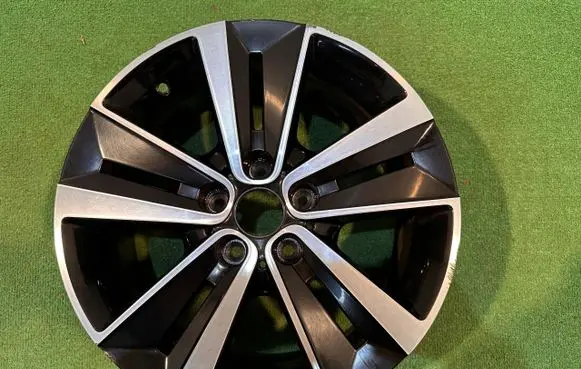 Mercedes-Benz Citan II W420 R17 alloy rim 