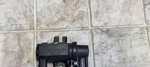 Citroen C3 Turbo solenoid valve 9645029180 70096401