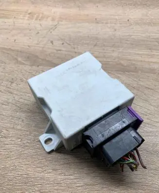 Toyota Avensis T250 Window wiper relay 8594005040