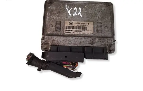 Volkswagen Polo Engine control unit/module 03E906033L 5WP4430108