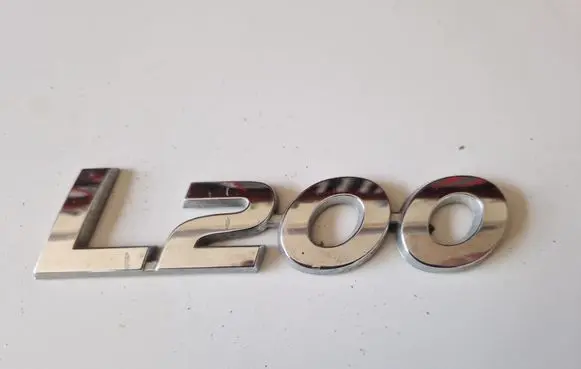 Mitsubishi L200 Manufacturers badge/model letters 