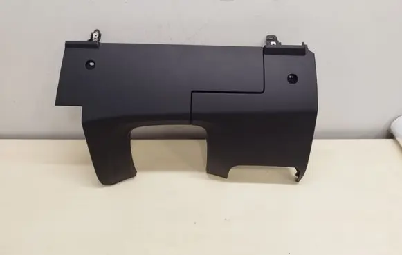 Volkswagen Touareg II Dashboard lower bottom trim panel 7P1858366 7P1858368