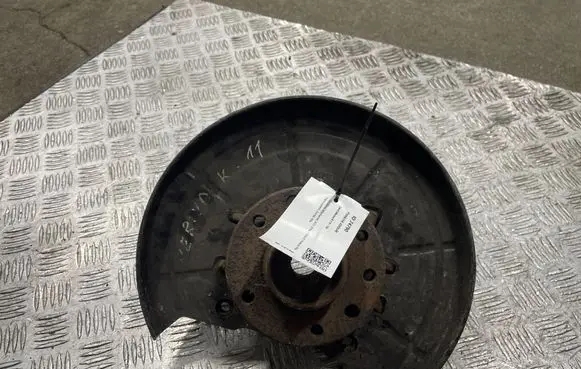 Opel Meriva B Front wheel hub