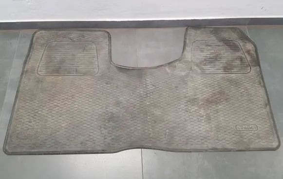 Renault Trafic III (X82) Front floor mat 7711222550