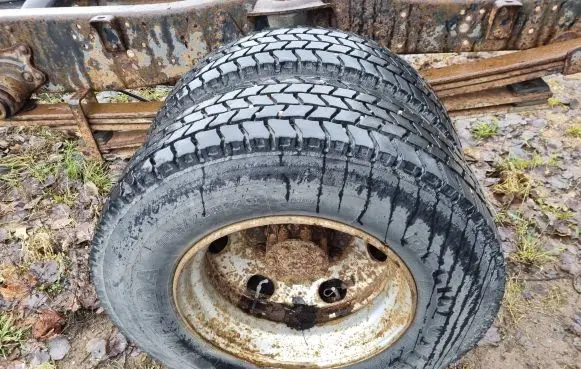 Mercedes-Benz 609 R17 C winter tire 