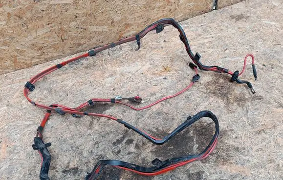 Positive cable (battery)