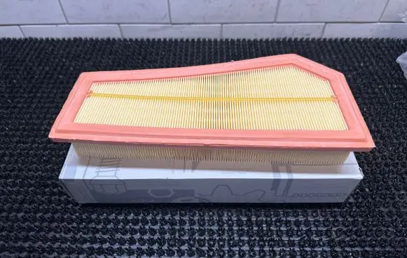 Mercedes-Benz E C207 W207 Air filter A2710940304