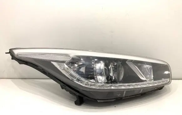 KIA Ceed Headlight/headlamp 92102-A2220