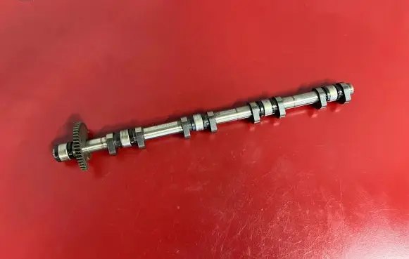 BMW X5 F15 Camshaft 7604865 11377604865