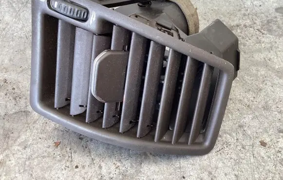 Volvo XC90 Dashboard side air vent grill/cover trim 3409399