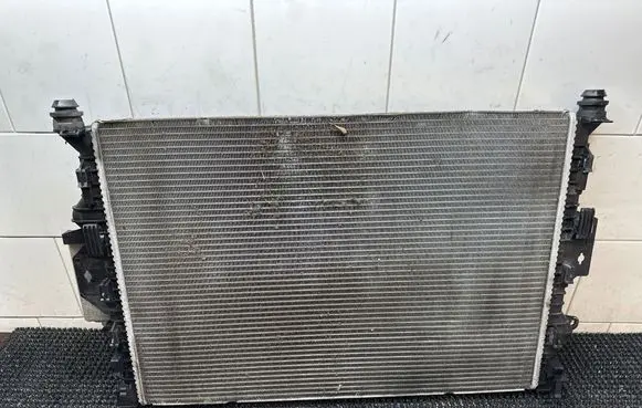 Volvo V70 Coolant radiator 31261105