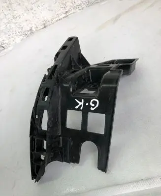 Volkswagen Touran III Rear bumper mounting bracket 5ta807453