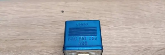 Audi A6 S6 C6 4F Other relay 8A0951253