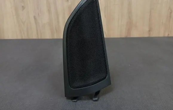 Mercedes-Benz B W246 W242 Front door high frequency speaker 2467200211 A2467200211 A2118200202