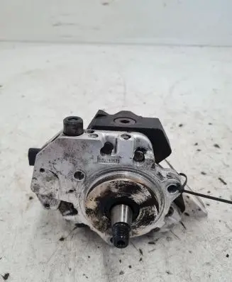 BMW 3 E90 E91 Fuel injection high pressure pump 0445010045
