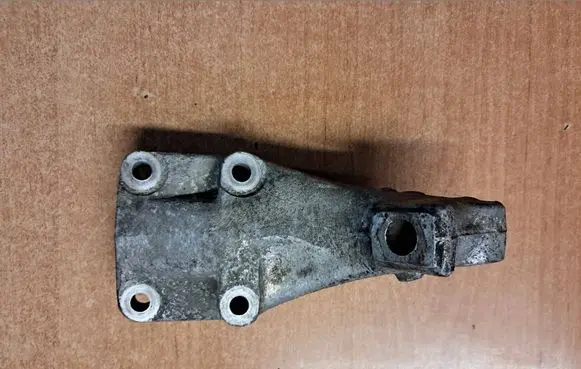 Mercedes-Benz S W116 Engine mounting bracket 1162234404
