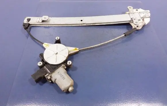 Honda FR-V Rear door window regulator with motor