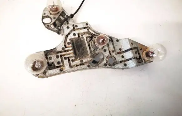 Toyota Avensis T250 Tail light bulb cover holder 89028786