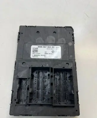 Audi A4 S4 B9 Comfort/convenience module 8W0907063C 03012001 8W0907063AC