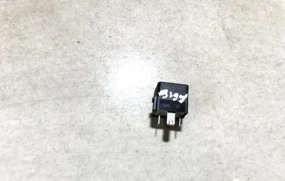 Mercedes-Benz A W168 Other relay a0025421319 4ra00779100