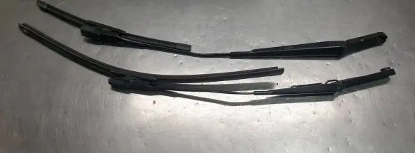 Audi A1 Front wiper blade arm 8X1955407