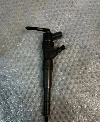 BMW 5 E60 E61 Fuel injector 7794652