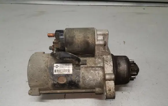 Nissan Almera Tino Starter motor 23300BN301