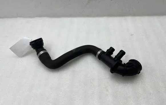 Engine coolant pipe/hose