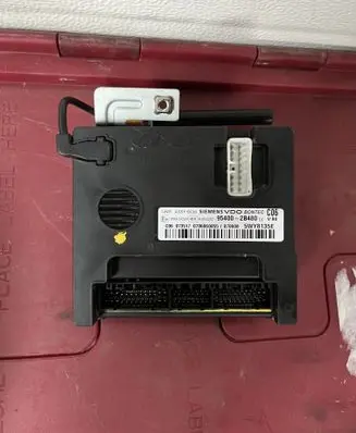 Hyundai Santa Fe Immobilizer control unit/module 954002B480 5WY8141E