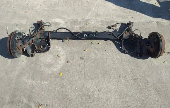Toyota Prius c Rear axle beam 
