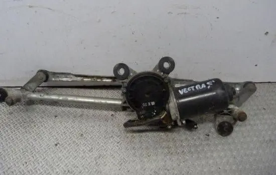 Front wiper linkage