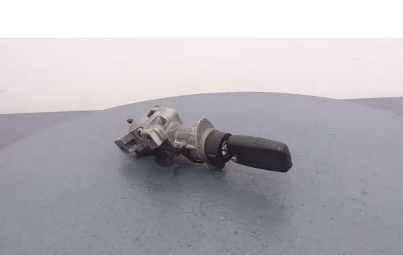 Volkswagen PASSAT B5.5 Ignition lock 4B0905851C