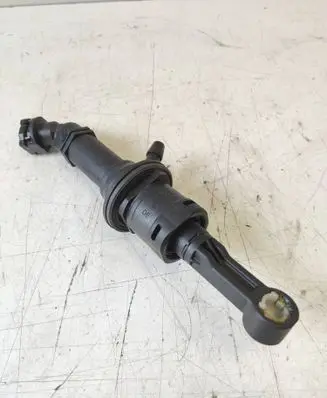 Renault Megane III Clutch master cylinder 306101185R