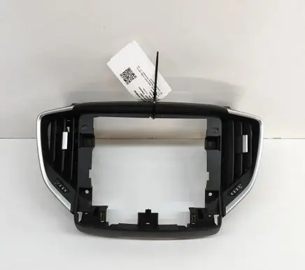 Radio/GPS head unit trim