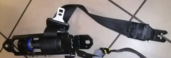 Volvo V70 Front seatbelt