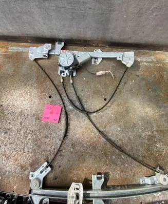 Citroen Berlingo Front door window regulator with motor 171320676