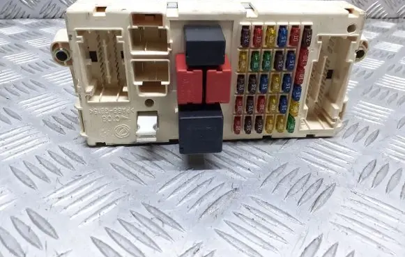 Alfa Romeo 147 Fuse box set 60698109