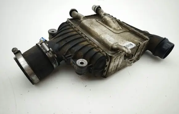 Jaguar XE Intercooler radiator GX736K775AC
