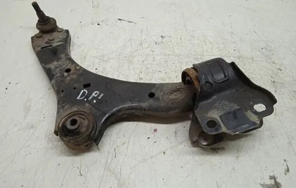 Volvo V70 Front lower control arm/wishbone