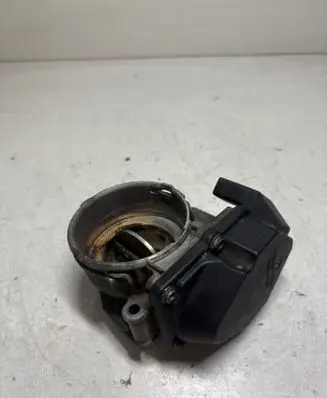 Volkswagen PASSAT B6 Throttle valve 03G128063A
