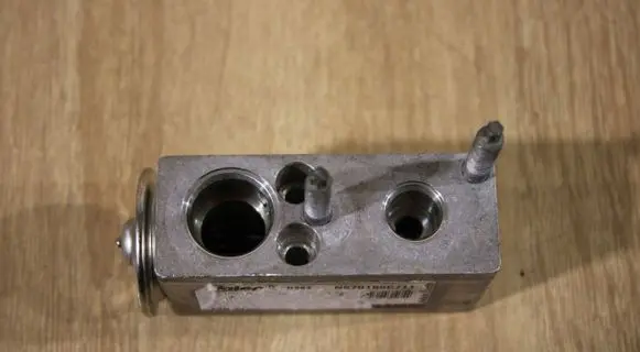 Peugeot 508 Air conditioning (A/C) expansion valve 52361690