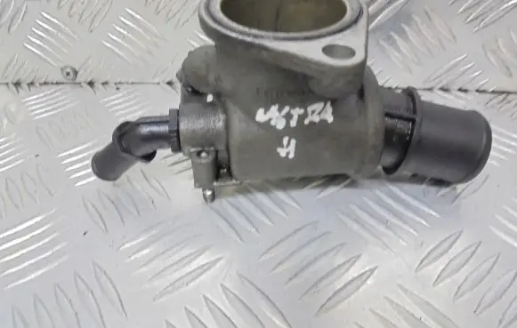 Opel Astra H Thermostat housing 55203388