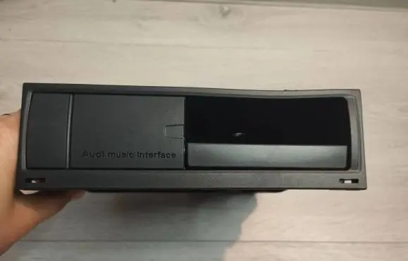 Audi A4 S4 B9 Head unit multimedia control 8T0035785A V290007000