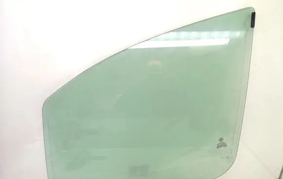 Fiat Idea Front door window glass four-door