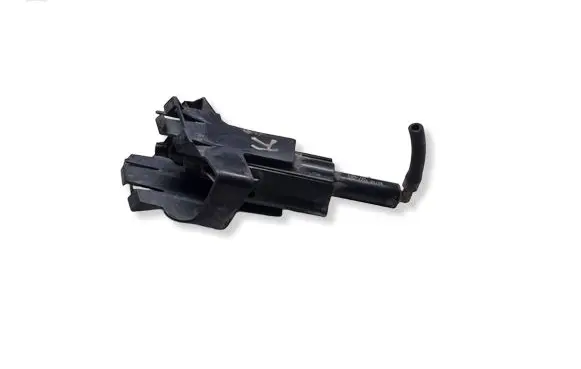 Nissan Qashqai Headlight washer spray nozzle E9011008