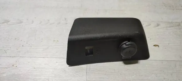Opel Corsa F 12 V Socket (front) 9830788880 46002993