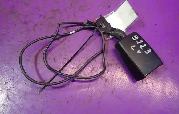 Audi Coupe Front seatbelt buckle 