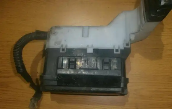 Nissan Almera N16 Fuse box set