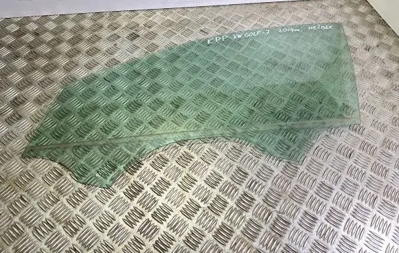 Volkswagen Golf VII Front door window glass four-door 5G4845201B E143R001025